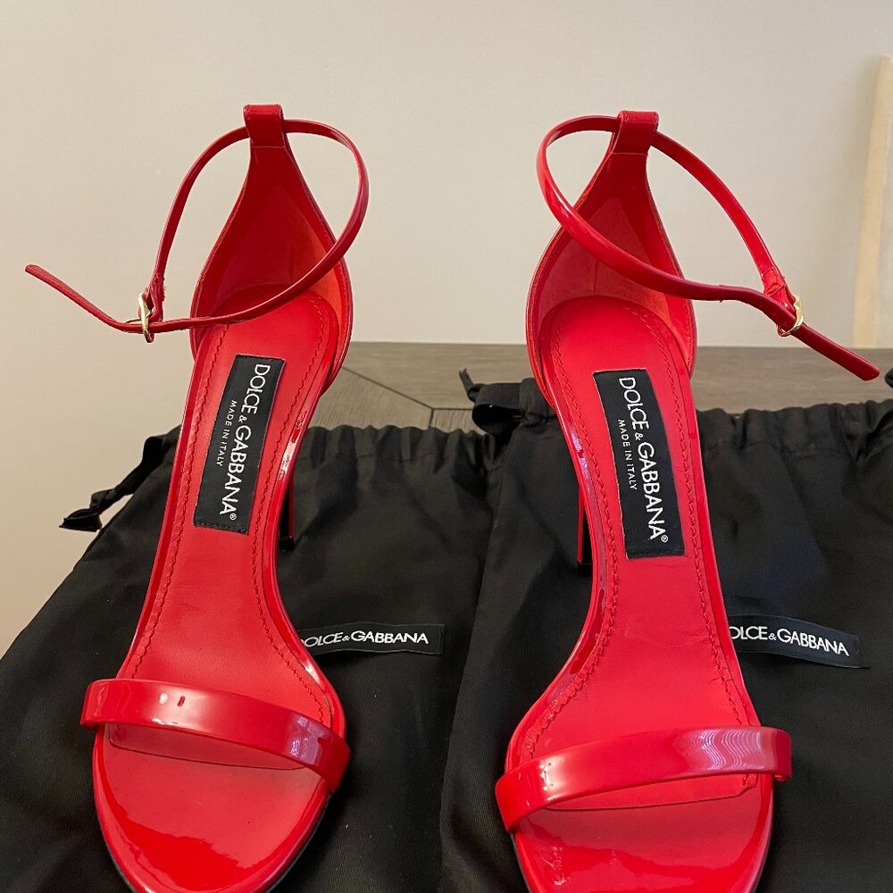 BRAND NEW SIZE 37 DOLCE & GABBANA SHOES